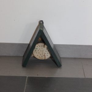 Insectenhotel met spits dak
