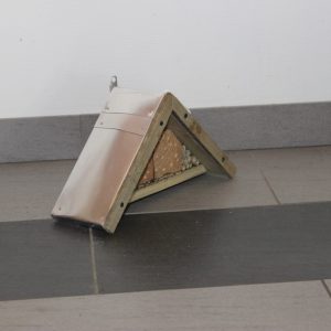 Insectenhotel met aluminium dak